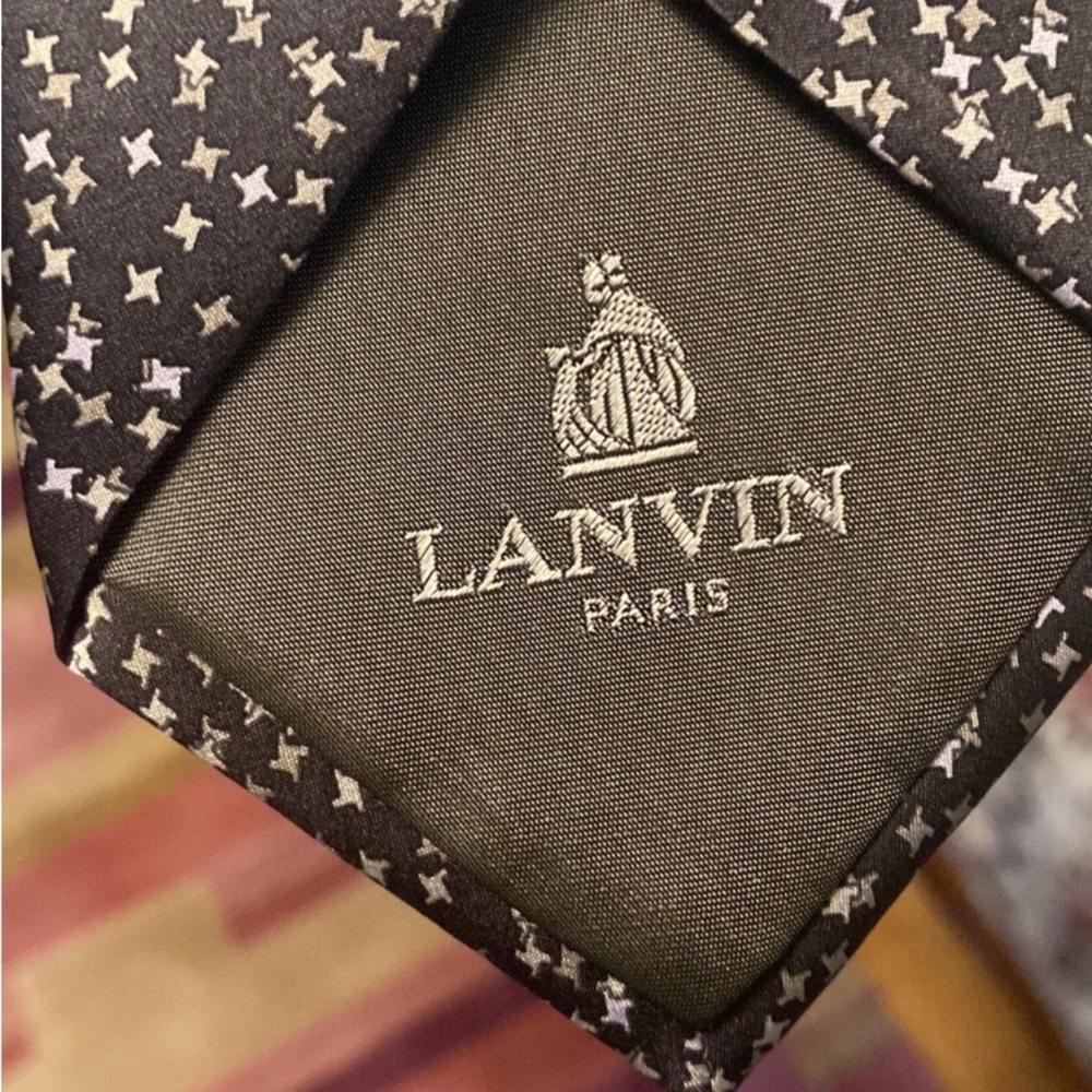 Gorgeous LANVIN  Tie, PARIS, 100% silk. 60 inches long , very nice gift for men.